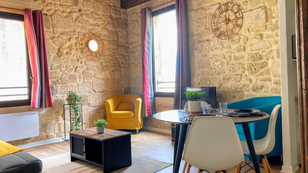 Immeuble 3 Apparts Centre Historique St Gilles Maisoncarreeconciergerie Saint-Gilles  Bagian luar foto