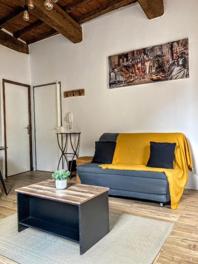 Immeuble 3 Apparts Centre Historique St Gilles Maisoncarreeconciergerie Saint-Gilles  Bagian luar foto