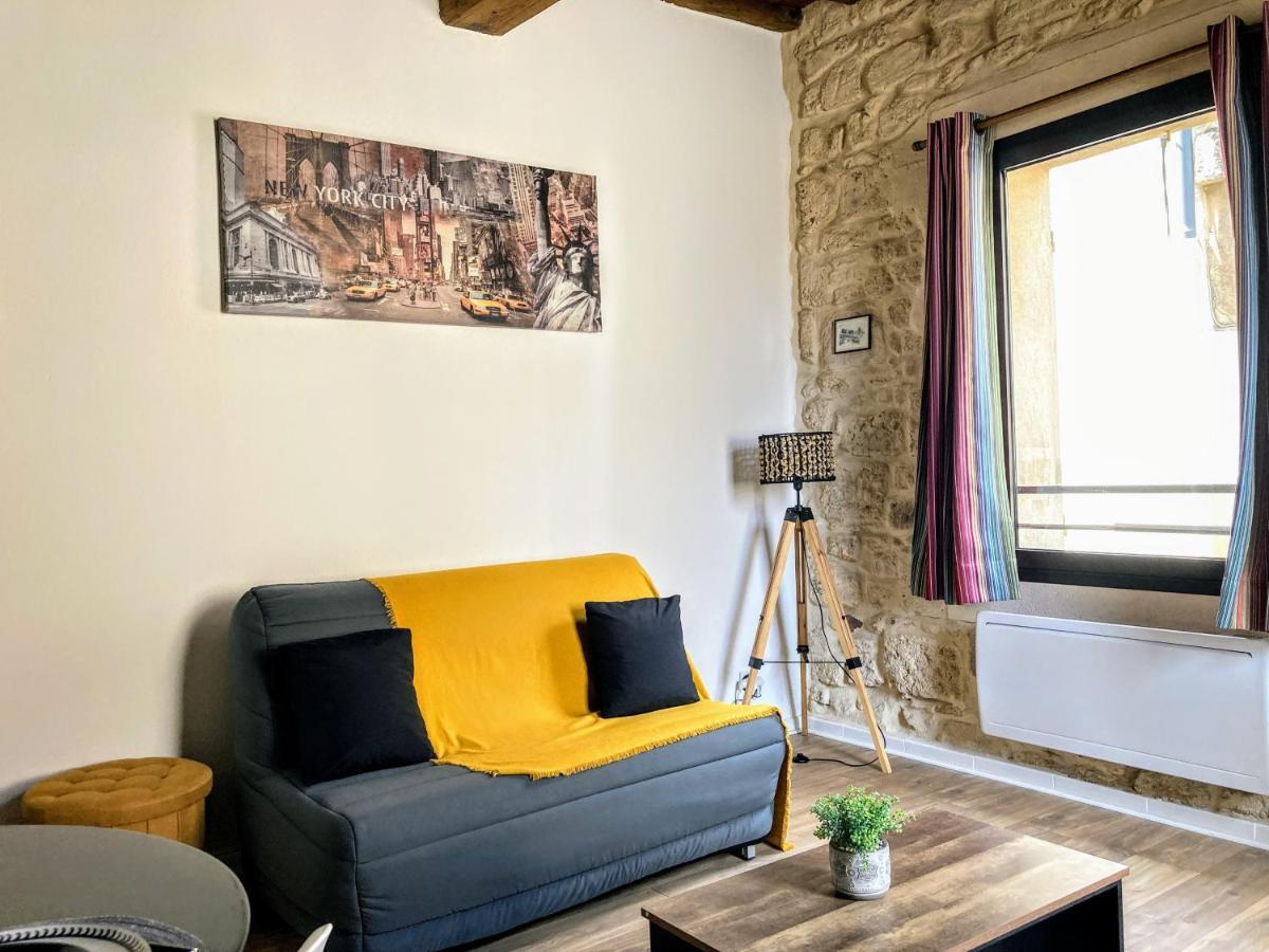 Immeuble 3 Apparts Centre Historique St Gilles Maisoncarreeconciergerie Saint-Gilles  Bagian luar foto