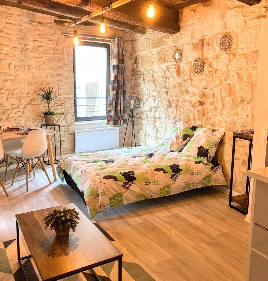 Immeuble 3 Apparts Centre Historique St Gilles Maisoncarreeconciergerie Saint-Gilles  Bagian luar foto