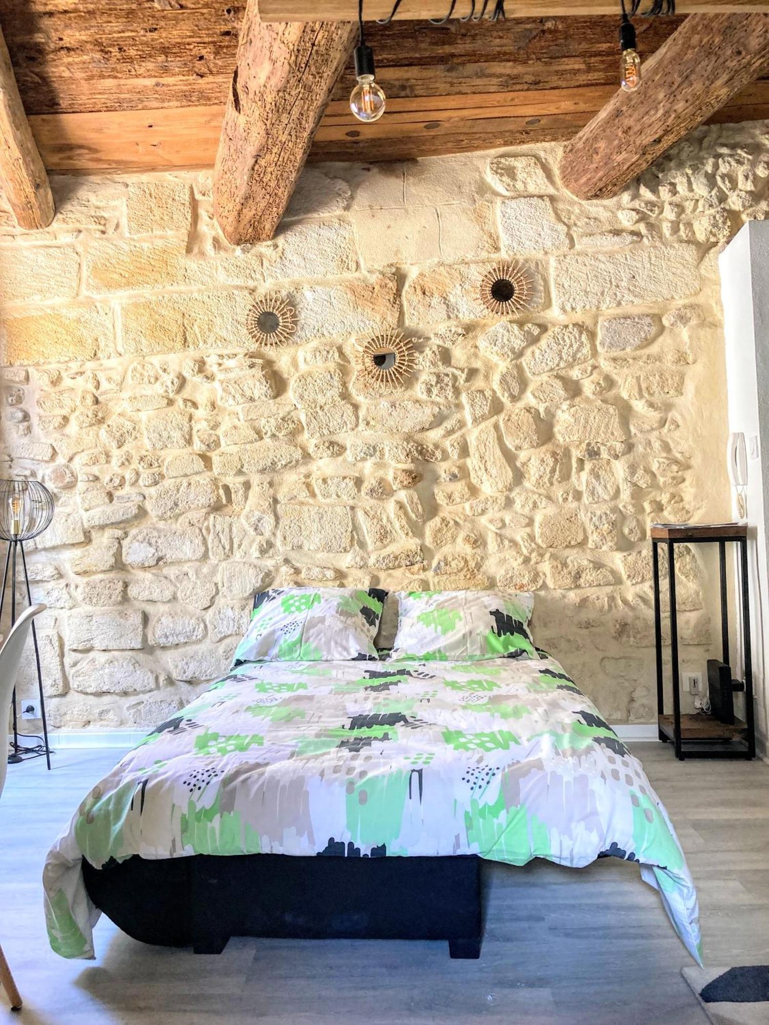 Immeuble 3 Apparts Centre Historique St Gilles Maisoncarreeconciergerie Saint-Gilles  Bagian luar foto