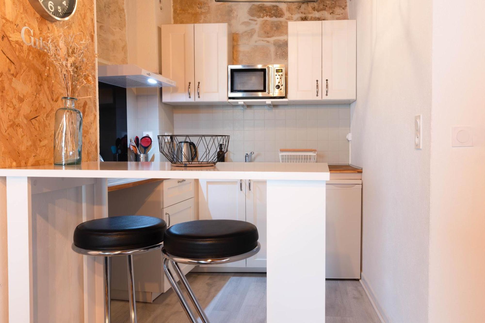 Immeuble 3 Apparts Centre Historique St Gilles Maisoncarreeconciergerie Saint-Gilles  Bagian luar foto