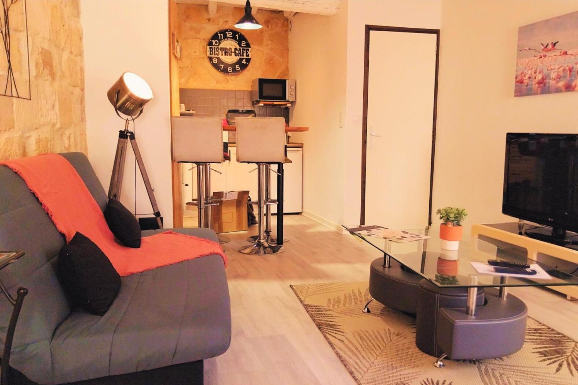 Immeuble 3 Apparts Centre Historique St Gilles Maisoncarreeconciergerie Saint-Gilles  Bagian luar foto