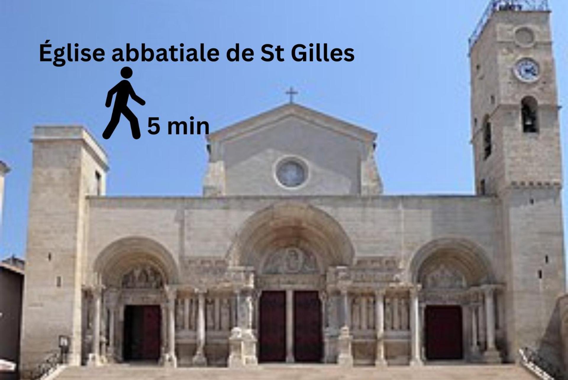 Immeuble 3 Apparts Centre Historique St Gilles Maisoncarreeconciergerie Saint-Gilles  Bagian luar foto